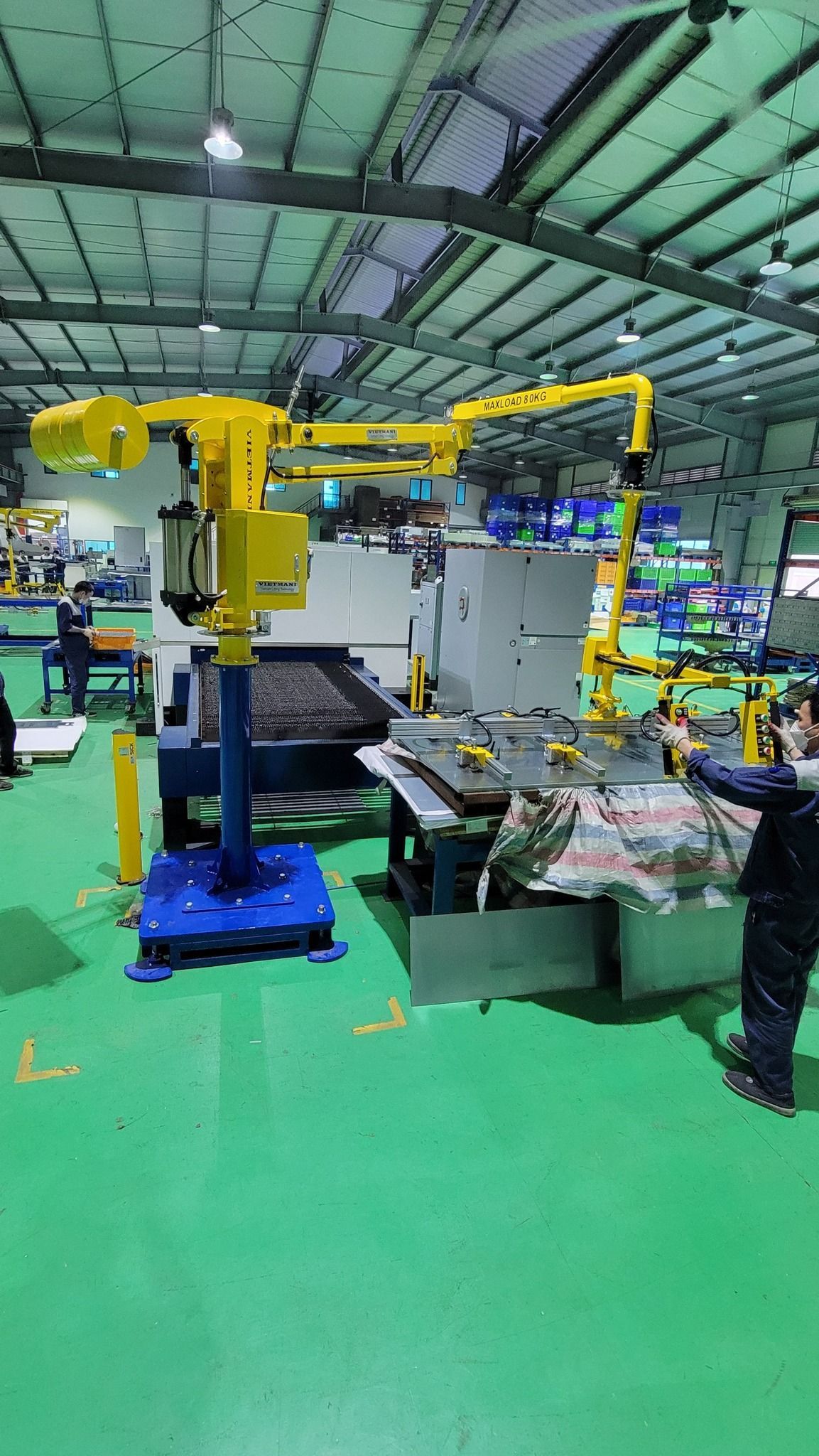Blog Application Of Assistive Lifting Devices In Metal Sheet Production